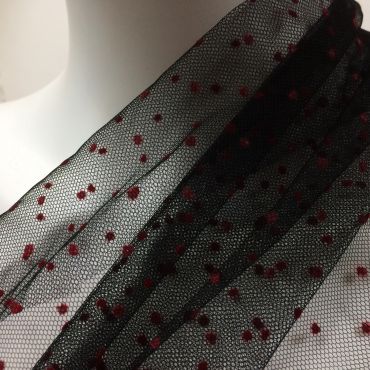 TULLE SPOT BLACK/RED